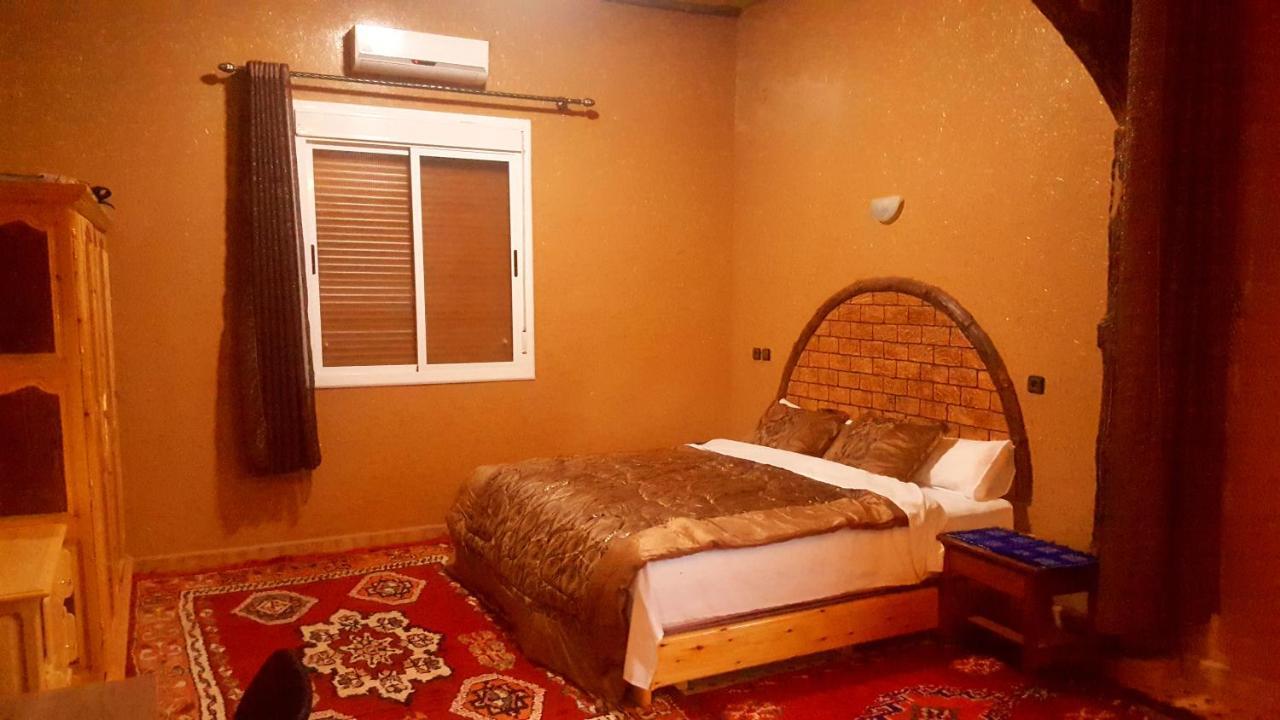 Imi n'Ouzrou Kasbah Meteorites酒店 外观 照片